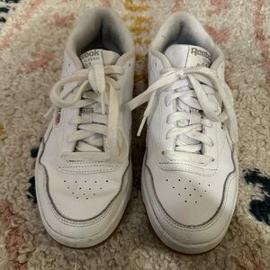 Reebok Club C 85 Vintage sneaker in white Size 6.5 women’s